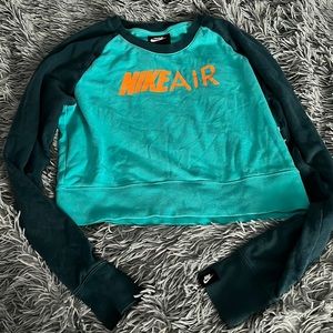 Nike cropped crew neck